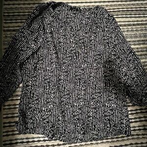 Women’s Apt 9 blouse